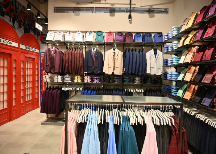 Airia Mall, Gurgaon- Brand Store-Peter England (4)